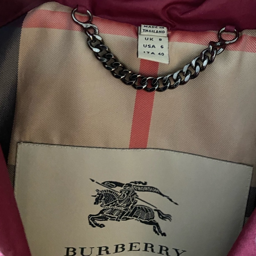 Women’s Burberry Coat with hood and certificate of Authenticity - Picture 7 of 12